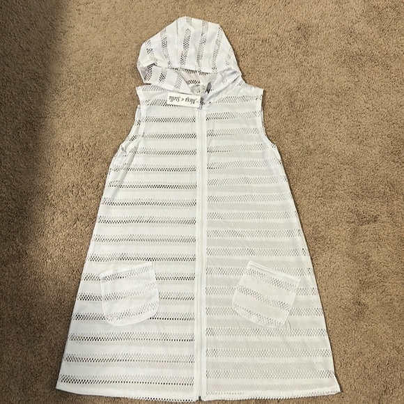 Brand new cover up - Picture 1 of 2